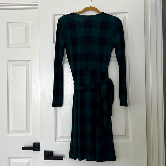 💘NWT💘 Ann Taylor Petite Matte Jersey Wrap Dress Size 4P - Picture 3 of 4